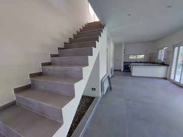 Casa en alquiler en El Carmencito