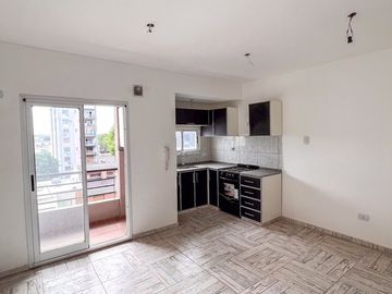 DEPTO 2 AMB CON BALCON A ESTRENAR SAN MARTIN