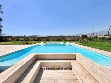 Casa en Venta en Cond. Las Brisas de Chicureo - El Parronal