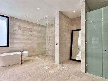 Casa en Venta en Cond. Las Brisas de Chicureo - El Parronal