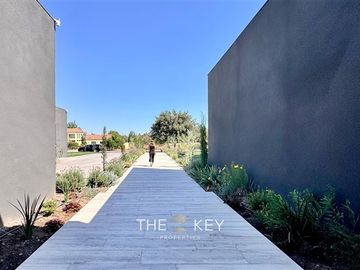Casa en Venta en Cond. Las Brisas de Chicureo - El Parronal