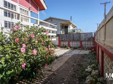 Casa en Venta en Av. El Quisco