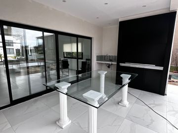 CASA EN VENTA EN CANNING 4 AMBIENTES A ESTRENAR