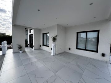 CASA EN VENTA EN CANNING 4 AMBIENTES A ESTRENAR