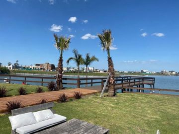 CASA EN VENTA EN CANNING 4 AMBIENTES A ESTRENAR
