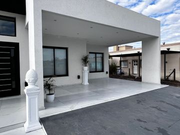 CASA EN VENTA EN CANNING 4 AMBIENTES A ESTRENAR