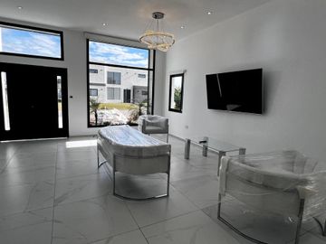 CASA EN VENTA EN CANNING 4 AMBIENTES A ESTRENAR
