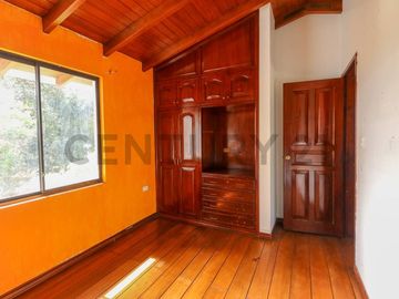 La Armenia 1, Casa con terreno en venta