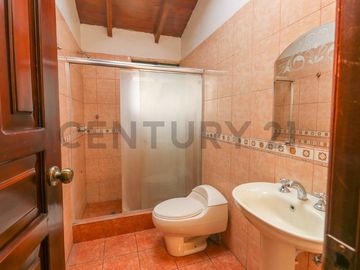La Armenia 1, Casa con terreno en venta