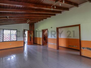 La Armenia 1, Casa con terreno en venta