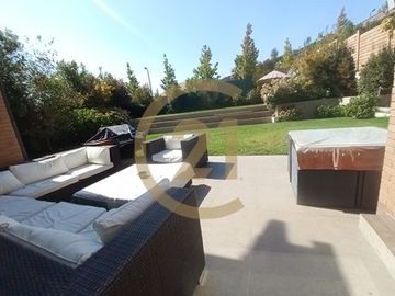 Casa en Venta exclusivo condominio, Las Condes