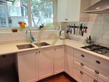 CASA EN VENTA, 3DORM 4BAÑOS, PROVIDENCIA