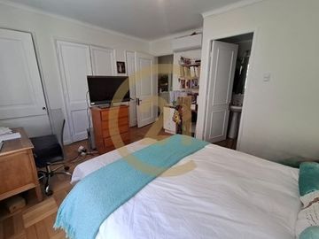 CASA EN VENTA, 3DORM 4BAÑOS, PROVIDENCIA