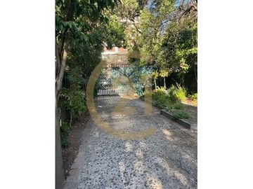 CASA EN VENTA, 3DORM 4BAÑOS, PROVIDENCIA