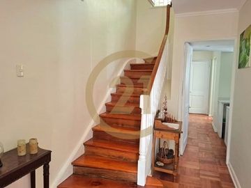 CASA EN VENTA, 3DORM 4BAÑOS, PROVIDENCIA