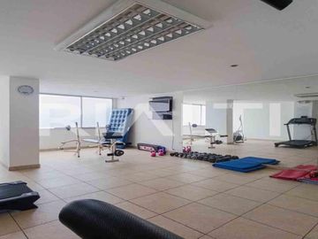 Departamento con Patio en Venta en la 6 de Diciembre y Rio Coca
