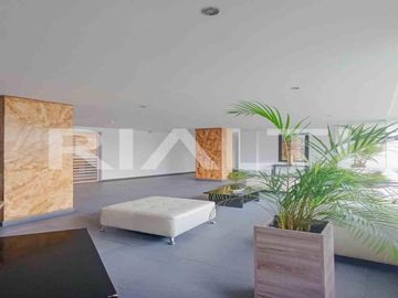Departamento con Patio en Venta en la 6 de Diciembre y Rio Coca