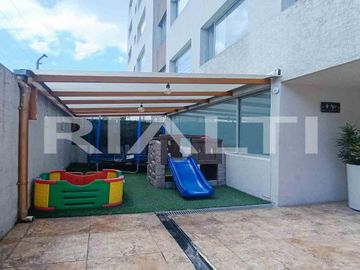 Departamento con Patio en Venta en la 6 de Diciembre y Rio Coca