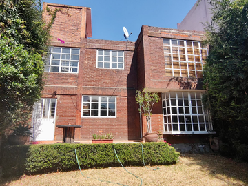 Casa Sola en Venta,  Calz. Las Aguilas, Lomas de Guadalupe, Alvaro Obregon, CDMX