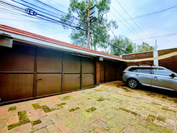 Casa Sola en Venta,  Calz. Las Aguilas, Lomas de Guadalupe, Alvaro Obregon, CDMX