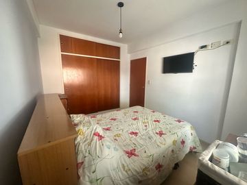 VENTA  DEPARTAMENTO 2 AMBIENTES   FRENTE  LUMINOSO   BALCON  COCHERA INDIVIDUAL  V.PUEYRREDON