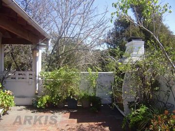HERMOSO PH CON ENTRADA INDEPENDIENTE, TERRAZA Y QUINCHO, BALCON FRENTE AL PARQUE