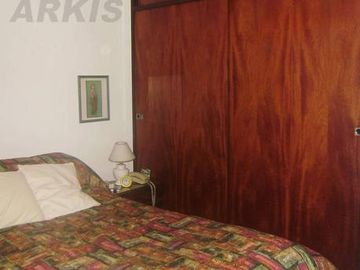 HERMOSO PH CON ENTRADA INDEPENDIENTE, TERRAZA Y QUINCHO, BALCON FRENTE AL PARQUE