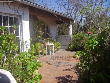 HERMOSO PH CON ENTRADA INDEPENDIENTE, TERRAZA Y QUINCHO, BALCON FRENTE AL PARQUE