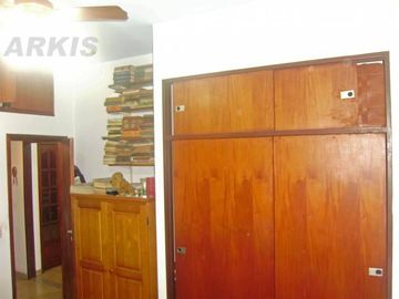 HERMOSO PH CON ENTRADA INDEPENDIENTE, TERRAZA Y QUINCHO, BALCON FRENTE AL PARQUE