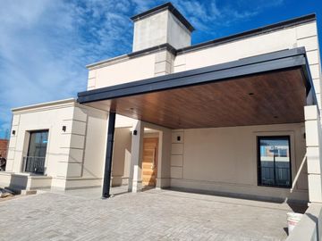 Casa en venta Quebradas de Manantiales  (3 dormitorios)