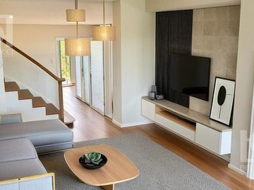 Chalet en PH de 4 amb en VENTA