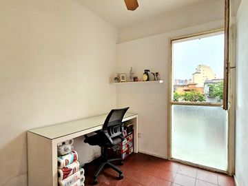Dean Funes 1700   Departamento de 3 ambientes con balcón  Parque Patricios