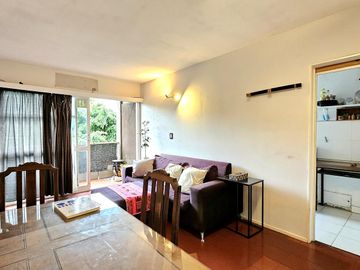 Dean Funes 1700   Departamento de 3 ambientes con balcón  Parque Patricios
