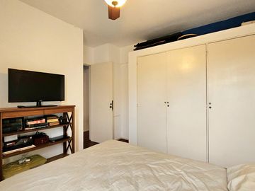 Dean Funes 1700   Departamento de 3 ambientes con balcón  Parque Patricios
