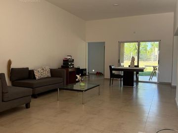 Venta - Casa 4/Cuatro Ambientes, Dependencia, Jardín - San Gabriel, Villanueva