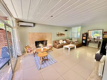 Casa en venta - 6 Dormitorios 5 Baños - 1510mts2 - Tigre