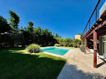 Casa en venta - 6 Dormitorios 5 Baños - 1510mts2 - Tigre