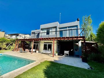 Casa en venta - 6 Dormitorios 5 Baños - 1510mts2 - Tigre