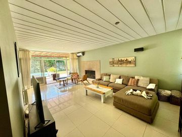 Casa en venta - 6 Dormitorios 5 Baños - 1510mts2 - Tigre