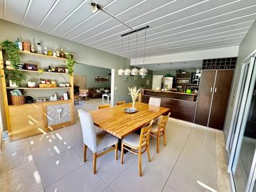 Casa en venta - 6 Dormitorios 5 Baños - 1510mts2 - Tigre