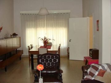 Chalet de cuatro dormitorios en Bº San Isabel