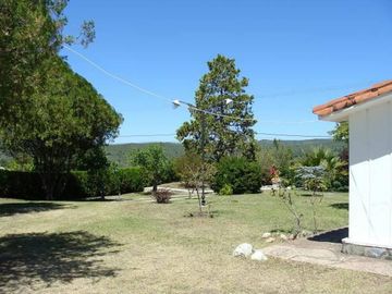 Chalet de cuatro dormitorios en Bº San Isabel