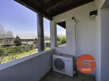 casa dos plantas patio fisherton