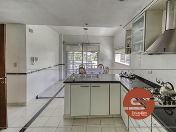 casa dos plantas patio fisherton