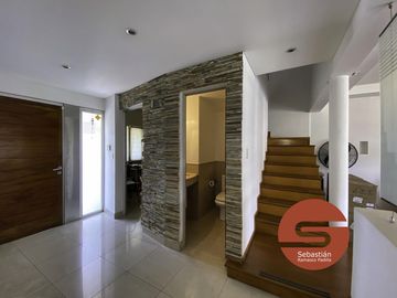 casa dos plantas patio fisherton