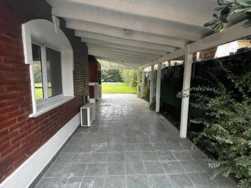 Casa en venta en barrio La Casualidad, Pilar