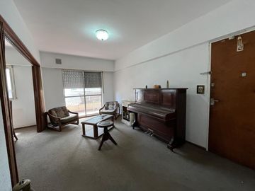 VENTA/PERMUTA – Departamento de 3 dormitorios con balcón. Abasto, Rosario.