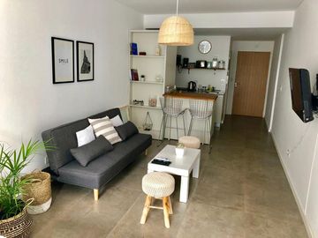 Divino monoambiente con amenities. Todo luz!!