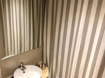 Divino monoambiente con amenities. Todo luz!!
