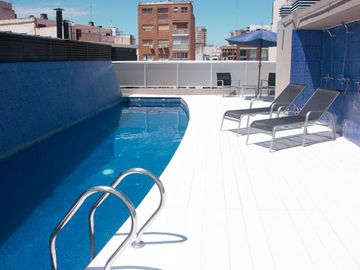 Divino monoambiente con amenities. Todo luz!!